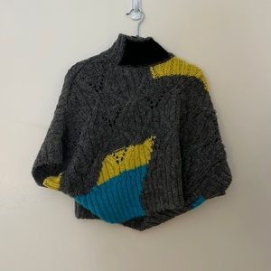 Warm sweater vest from zara 💙💛